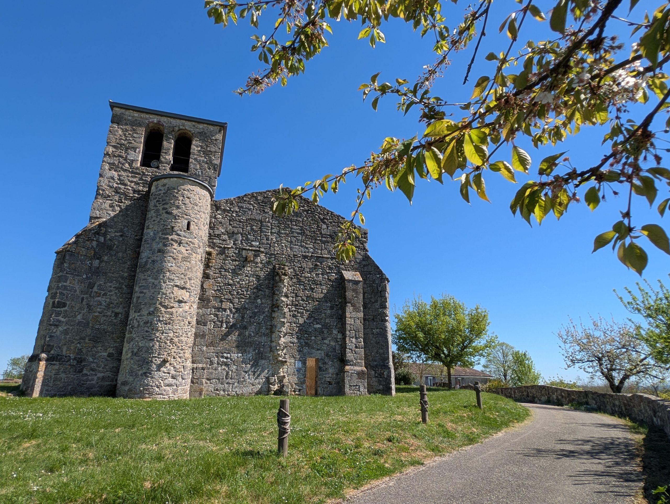 Eglise de St Gayrand, au plus près du ciel.
